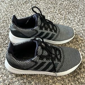 Adidas tennis shoes